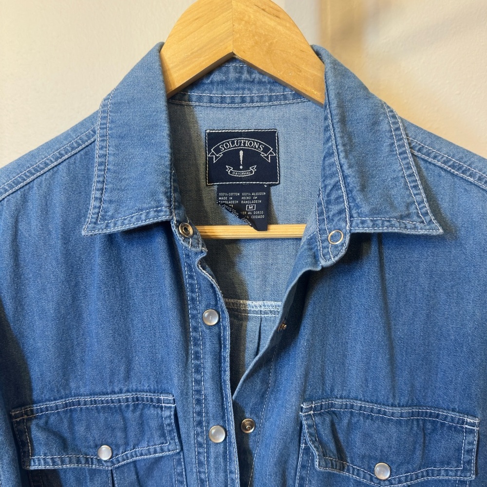 Vintage Solutions Original Women Size M Blue Denim Button Down Shirt - Picture 3 of 3